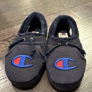 Champion slippers size Men 11